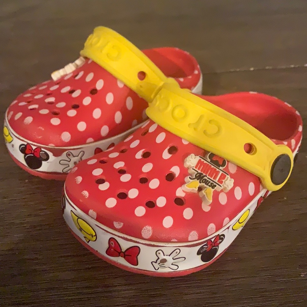 MINNIE MOUSE Disney LIGHT UP CROCS C5
